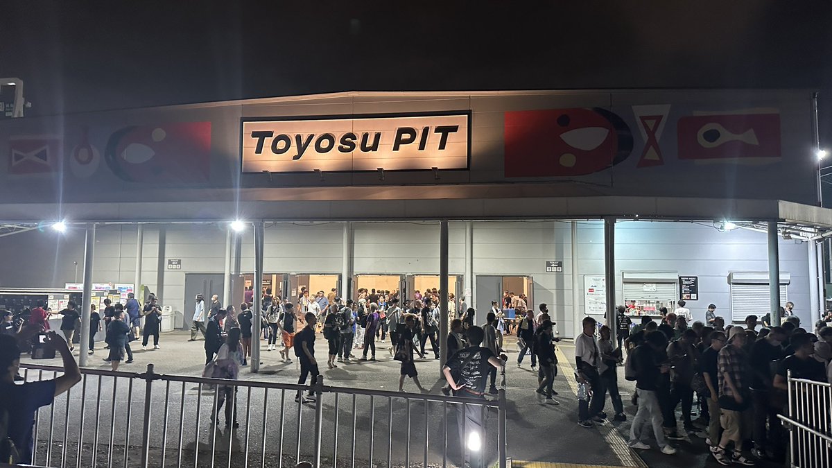 aXXphalt's tweet photo. #Aldious のライブに行ってきた。
無期限活動休止は悲しいけど解散じゃ無いから別に明日から活動再開しても良い。

その事にメンバーが早く気づいて早く帰ってきてほしい。 https://t.co/Mij2T4YUvw