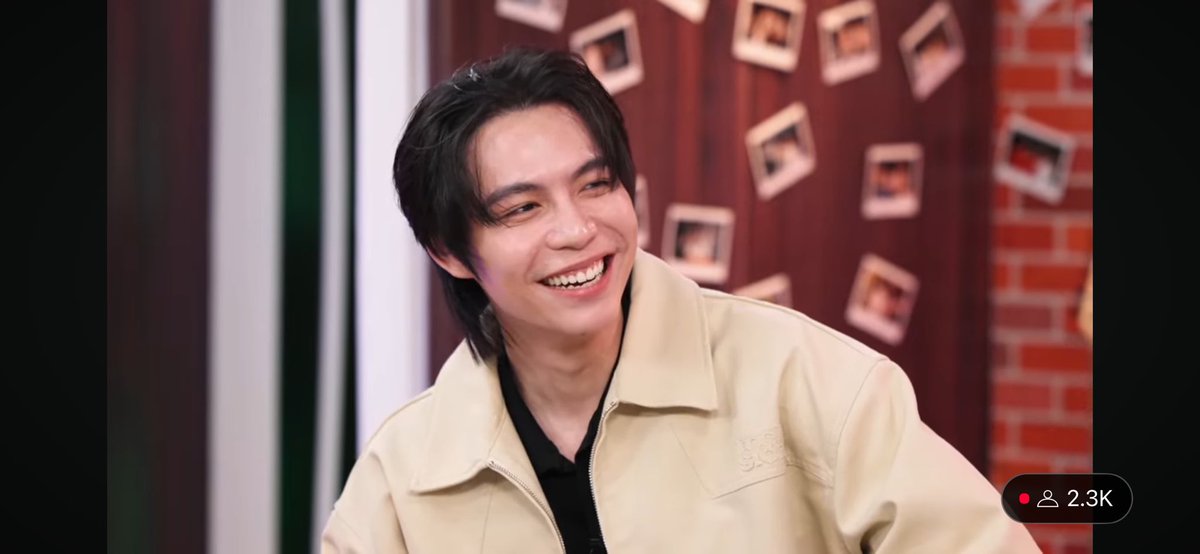 UniqelyEclectic's tweet photo. That smile that just melts hearts. 

FIRST x GMMLH
#FirstKanaphan 
#GMMTVLiveHouse https://t.co/uVkLPtAhas