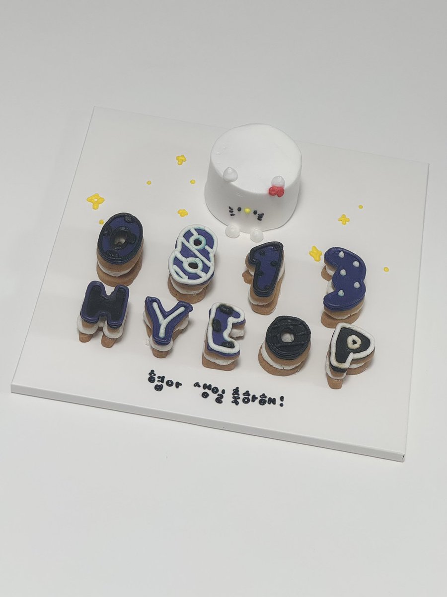 hzzizip's tweet photo. HAPPY 0813 💝 https://t.co/mGRixAH3i2