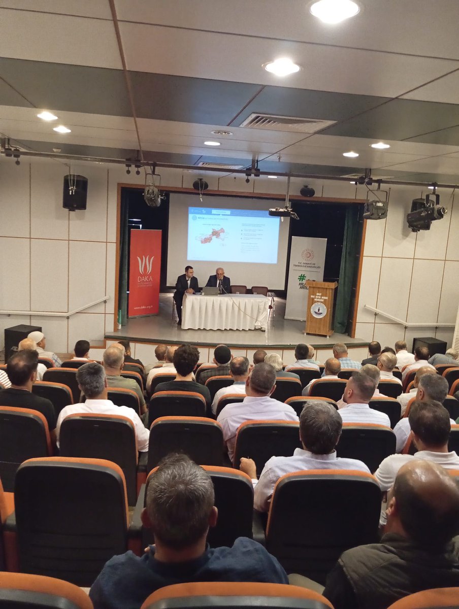 TC_DAKA's tweet photo. 📍 Bitlis Ahlat’ta #YerelKalkınmaHamlesi Teşvik Programı bilgilendirme toplantısı yapıldı.
💬 Yatırım konuları, destek unsurları ve başvuru süreci anlatıldı, yeni teşvik sistemi tanıtıldı.
🤝 Yatırımcıların soruları yanıtlandı.

👉https://t.co/Eny5G2TCEX https://t.co/mdqvkKZ2ID