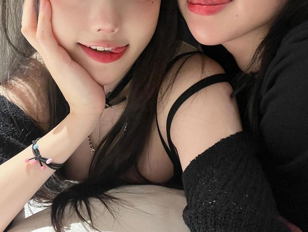 Milk_7469's tweet photo. 근데 우유가 한국남자 인생 망치는게 뭐 잘못된거야?🖤
우유가 일부러 망친것도아니고 한국남자들이 자발적으로 도태되고싶다고 도태시켜달라고 찡찡🖤
우유는 그냥 해달란대로 해줄뿐이야🖤
소추든 대물이든🖤여친🖤썸녀🖤 있던 말던🖤니가 한남이든 좆돔이든 관심없어🖤
망가트려줄게🖤

#핀돔 #핀섭 https://t.co/Owel18QlTJ