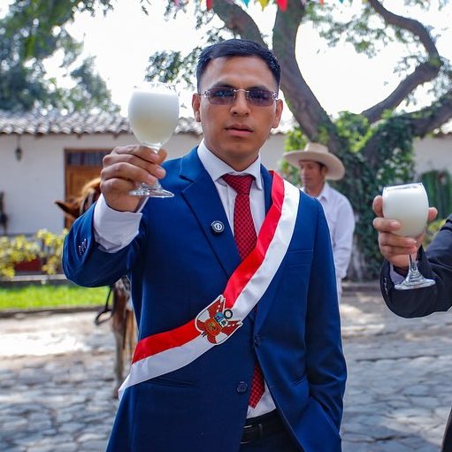 #EXCLUSIVO La Familia Dibujito

Una familia de Ate que, a través de cientos de órdenes de compra por montos pequeños, se ha llevado más de S/2 millones de la gestión del alcalde Franco Vidal.