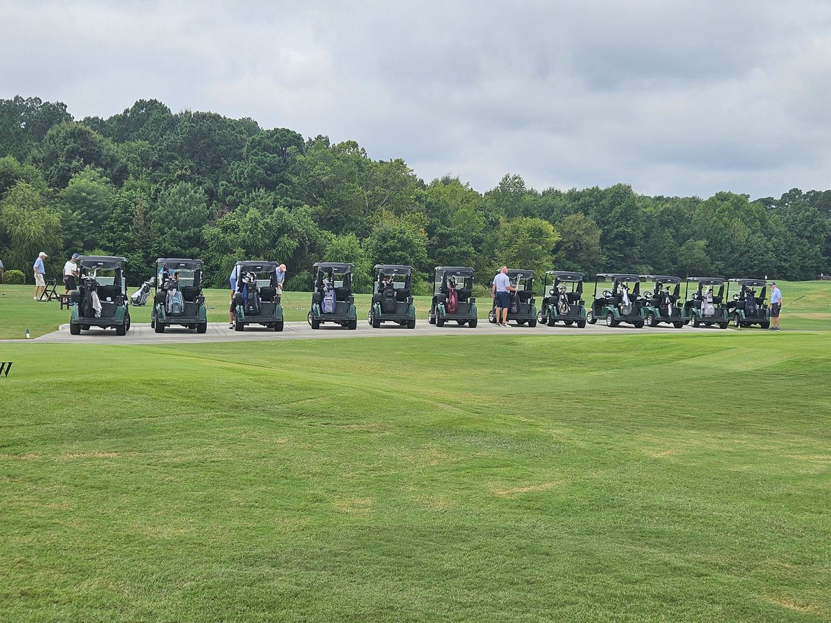 jeffwcc1_jeff's tweet image. Everyone loves the new cart parking area.