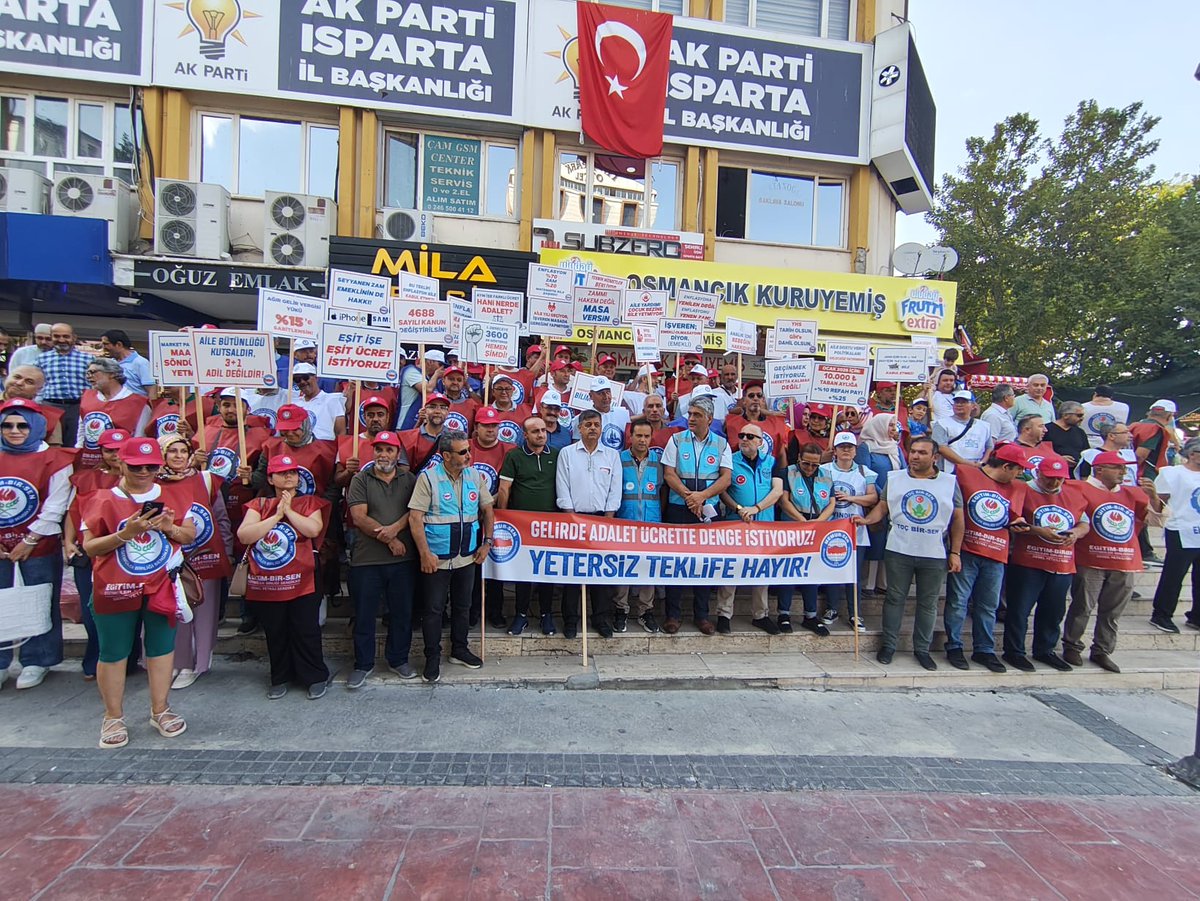 EYLEMDEYİZ❗️

Milyonlarca kamu görevlisi ve emeklisini kapsayan 8. Dönem Toplu Sözleşme’de Kamu İşveren Heyeti’nin sunduğu ve gelirde adalet, ücrette denge sağlamayan #YetersizTeklifeHayır demek için eylemdeyiz.