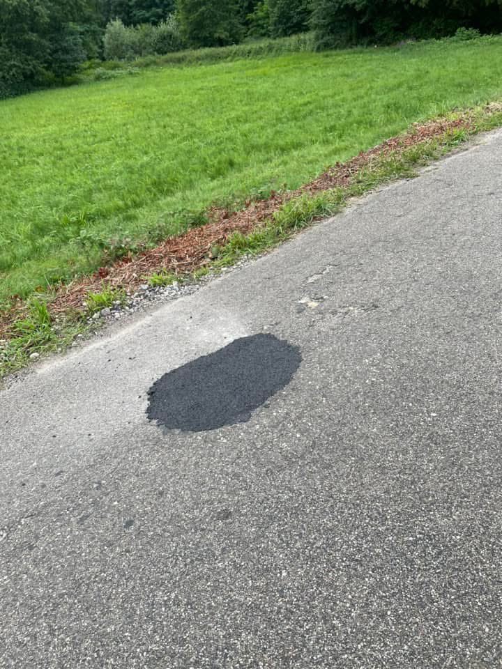 Move to Zimmerbach dear British friends: no potholes.