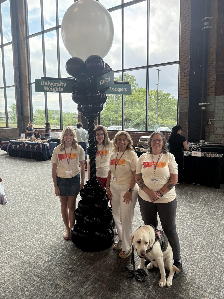 Buffalo is the city of BEST neighbors. In partnership with 26 Shirts, Buffalo Spree launched a limited-edition shirt supporting FeedMore WNY. For every one sold, $10 goes directly to fighting food insecurity in WNY.

Don't miss your chance to grab one 👉 ow.ly/gVvm50WE344