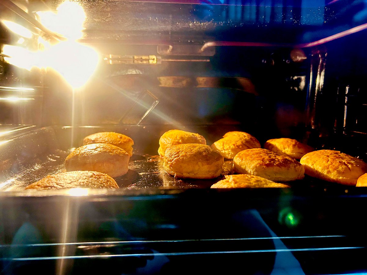 _Spesho's tweet image. What Spesho craves, he makes.. scones came out perfectly🤭🤌🏽👨🏾‍🍳