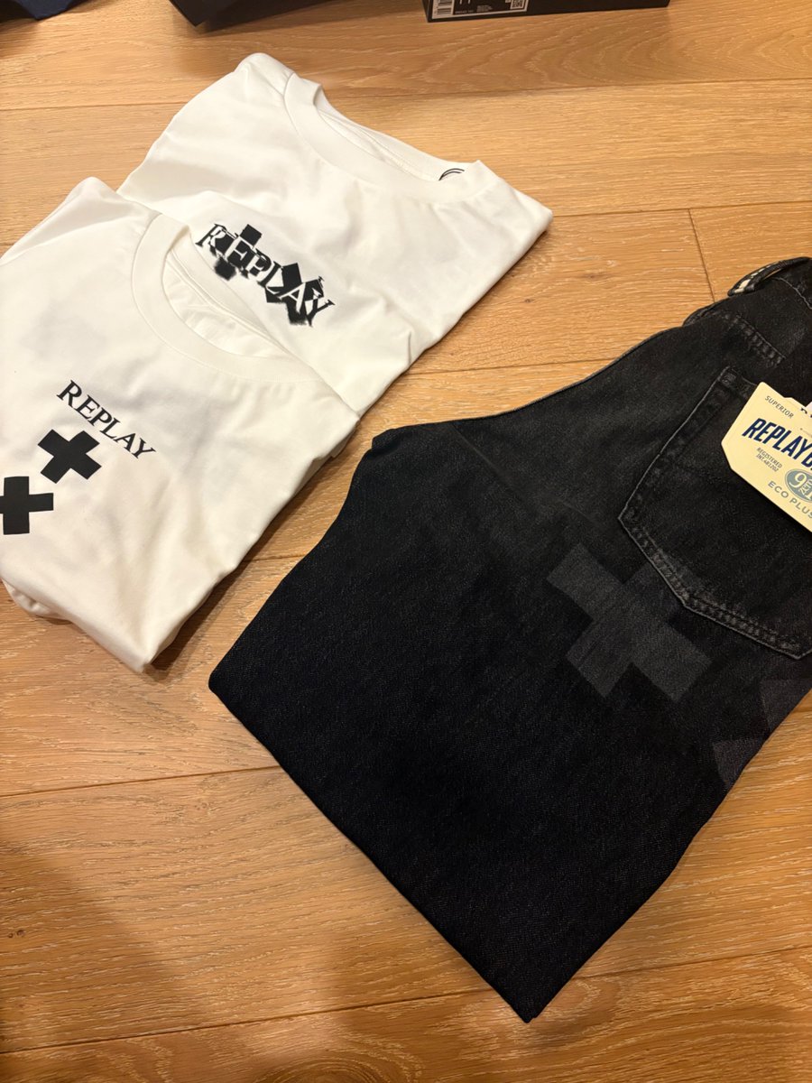 KꓥI (@god_avicii) on Twitter photo 