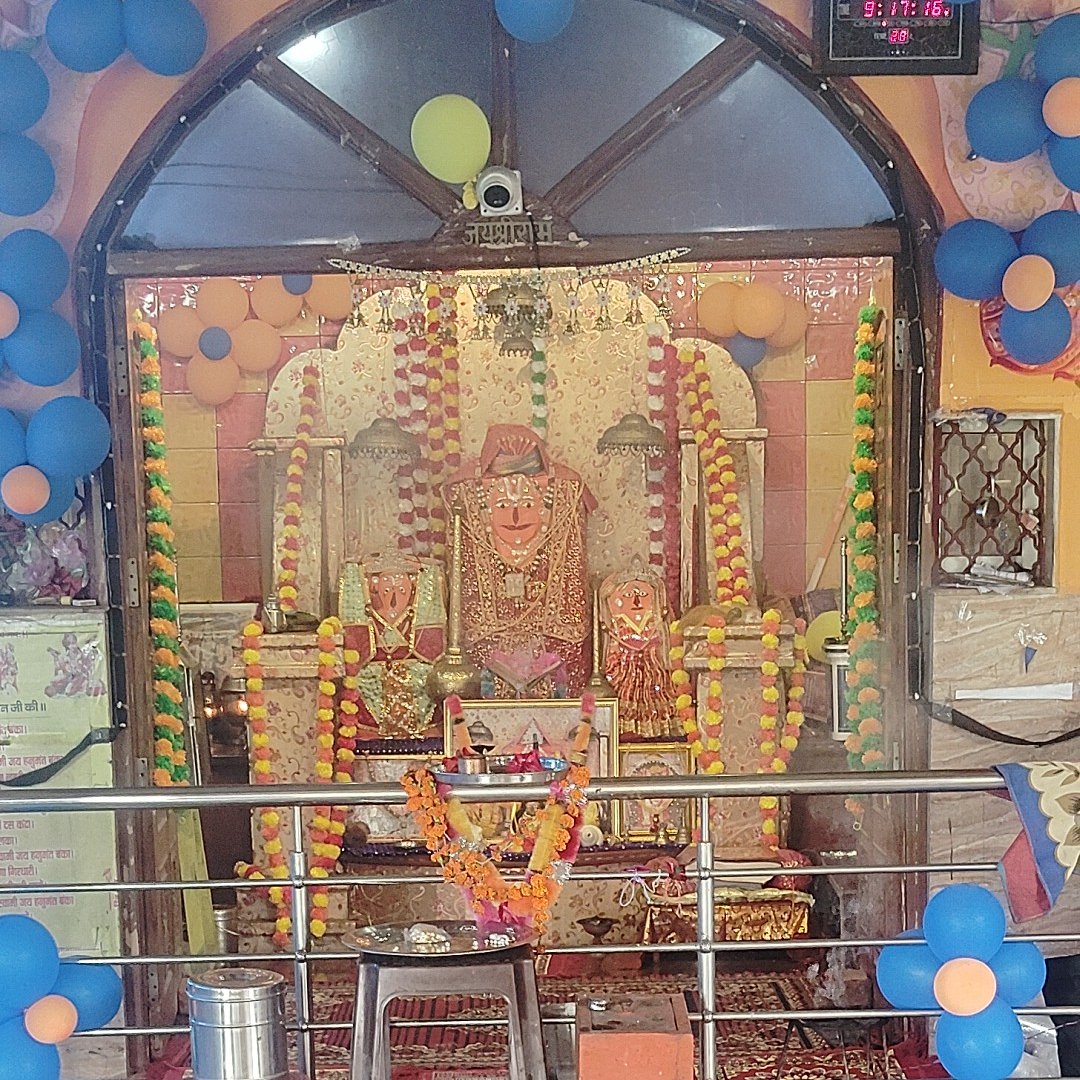 कवन सो काज कठिन जग माहीं
                जो नहिं होइ तात तुम्ह पाहीं
#खेड़ापति_हनुमान_जी🙏