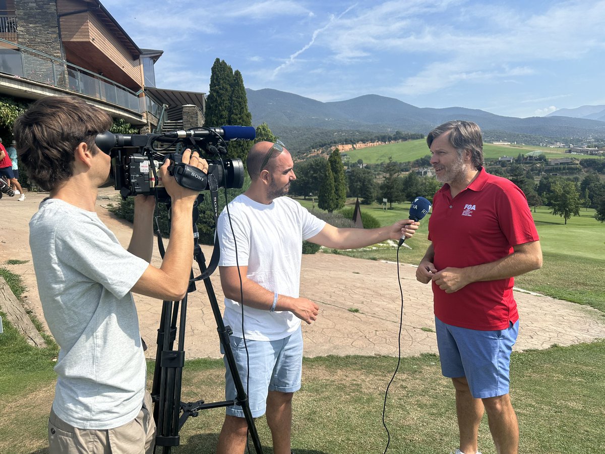 FederacioG's tweet photo. Aquest dimecres, @rtvandorra ha estat amb part de l’equip nacional que ha entrenat a @aravellgolf i que va aconseguir la 🥈 en el Campionat d’Europa Shield de Bulgària.

No han pogut estar presents ni Ramon Armengol ni Èric Galimany… https://t.co/clRHNHMwqm