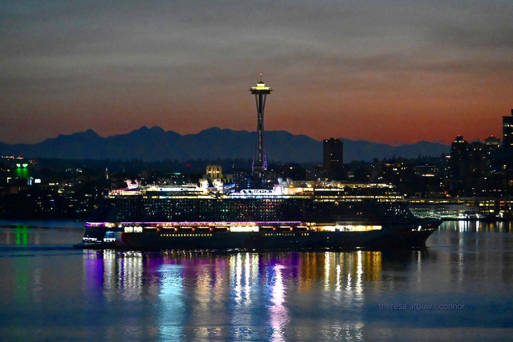 Cruising into a beautiful morning ♡
<a href="/CruiseNorwegian/">Norwegian Cruise Line</a> <a href="/SeattleWaterfnt/">𝑺𝒆𝒂𝒕𝒕𝒍𝒆 𝑾𝒂𝒕𝒆𝒓𝒇𝒓𝒐𝒏𝒕🧡</a>