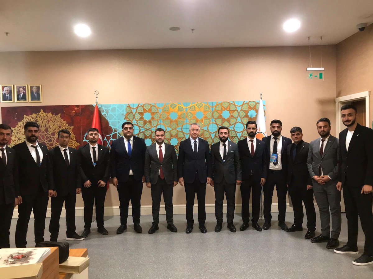 📍AK Parti Genel Merkez

Elazığ İl Gençlik Kolları Başkanımız Koray Adsız ve İlçe Gençlik Kolları Başkanlarımızı Genel Merkezde misafir ettik.
Nazik ziyaretlerinden dolayı teşekkür ederim.
Gençlerimiz; geleceğimiz, umudumuz, heyecanımız ve gücümüzdür.
<a href="/avyusufibis/">Yusuf İBİŞ</a> 
<a href="/korayadsiz/">Koray Adsız</a>