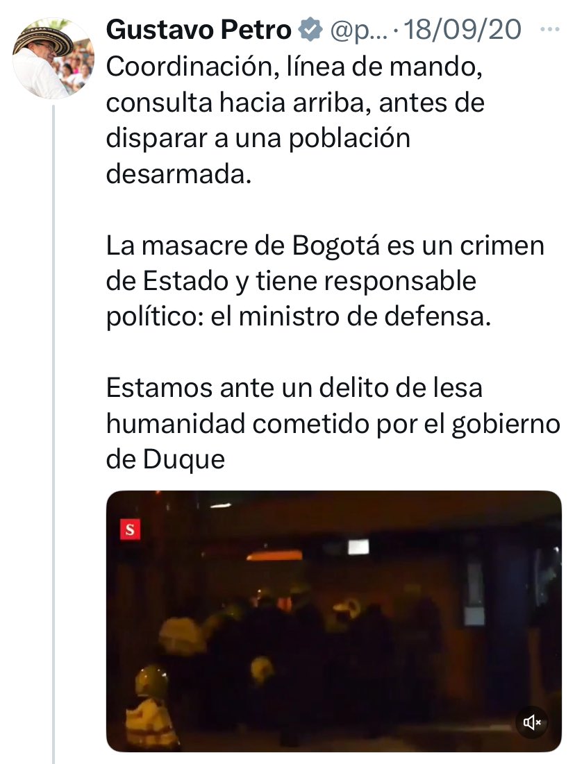 <a href="/petrogustavo/">Gustavo Petro</a> <a href="/IvanDuque/">Iván Duque 🇨🇴</a> El 18 de septiembre de 2020 <a href="/petrogustavo/">Gustavo Petro</a> aseguró que la masacre de Bogotá es un crimen de Estado y que los responsables políticos son el ministro de defensa y el gobierno.

Hasta afirmó que se trataba de un delito de lesa humanidad cometido por el gobierno Duque.👇🏼