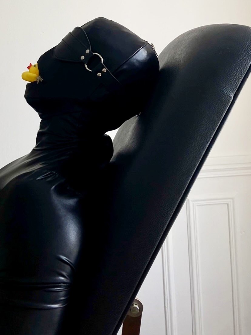 GoddesSpectacle's tweet photo. Rubber fetish has many sides 

#rubberfetish #findom #paypig #moneyslave https://t.co/BPtsaxGd0Z