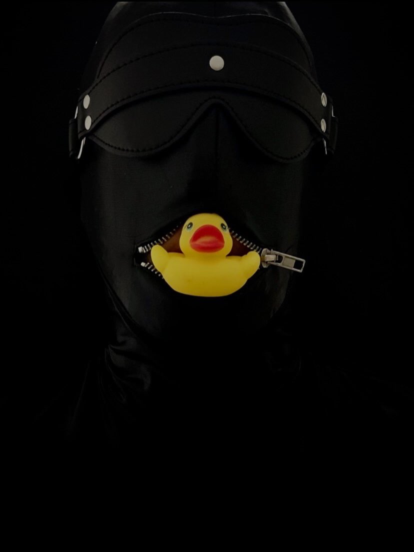 GoddesSpectacle's tweet photo. Rubber fetish has many sides 

#rubberfetish #findom #paypig #moneyslave https://t.co/BPtsaxGd0Z