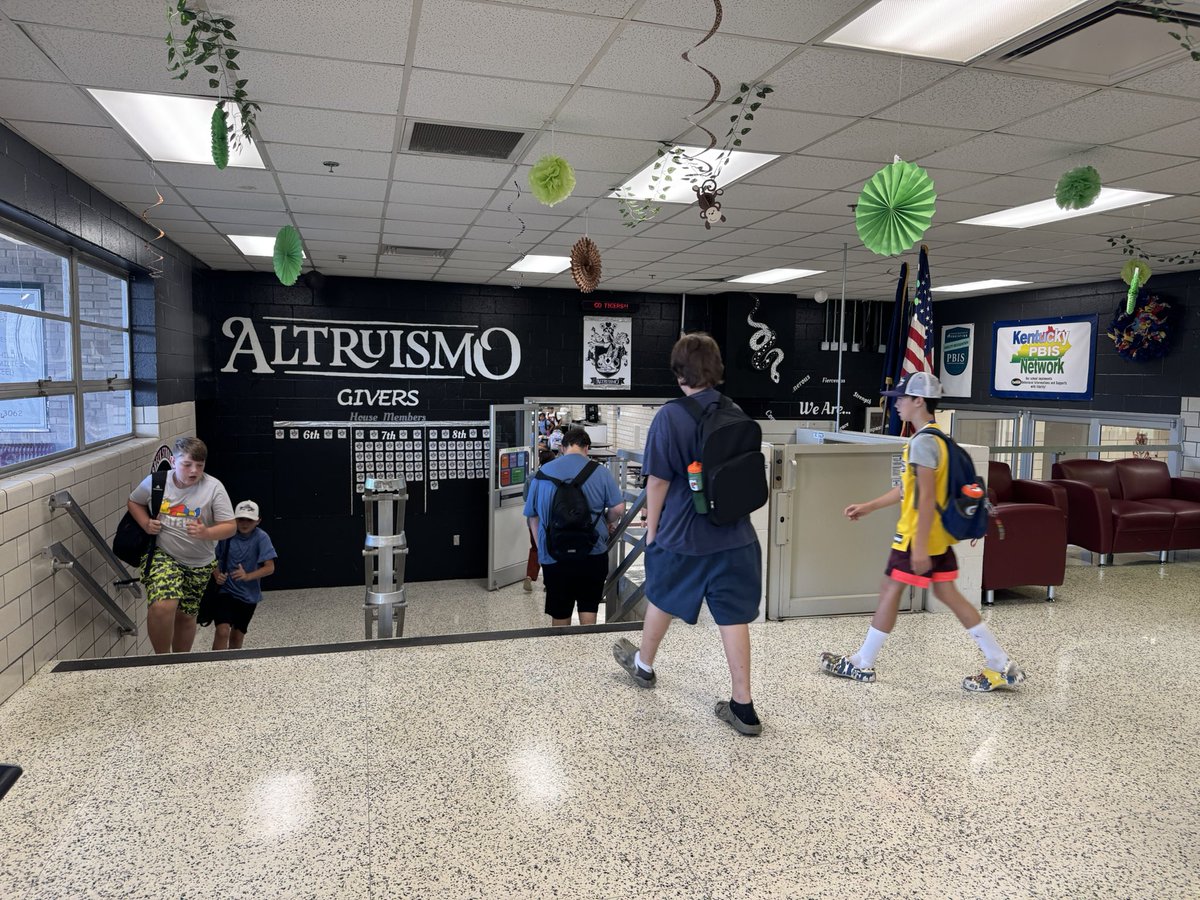 Kicked off Day 2 with <a href="/bcmstigers/">BCMS Tigers</a> yesterday and started Day 3 in Wildcat Nation with Irvington Elementary School today! Incredible start to the school year by our <a href="/BreckSchools/">Breck Schools</a> students and staff! #breckstrong