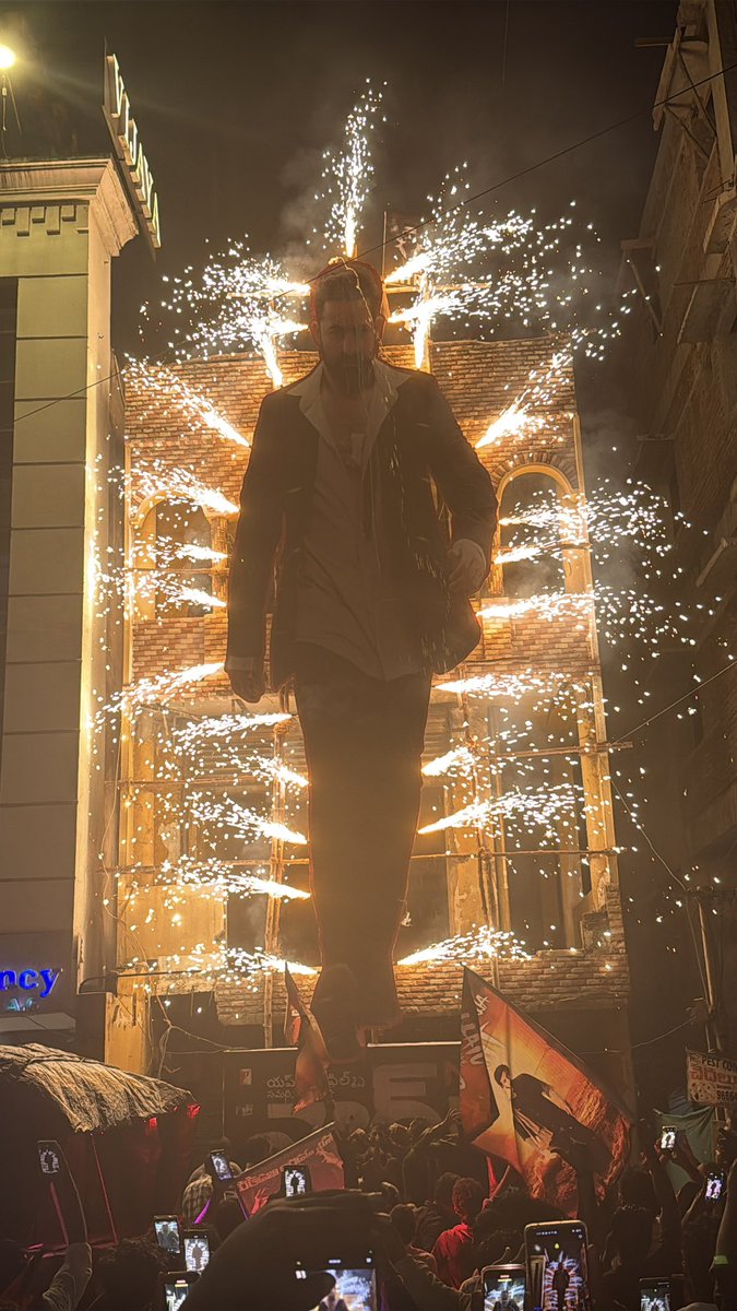 India's Last Biggest Mass Hero🐯📌
<a href="/tarak9999/">Jr NTR</a> #War2