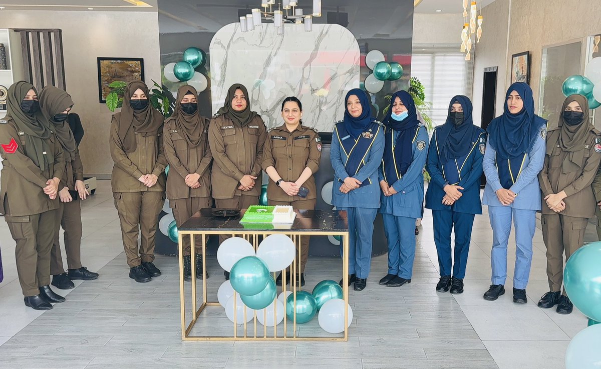 Chief Traffic Officer Gujranwala (@ctogujranwala) on Twitter photo وومن انکلیو میں جشنِ آزادی کے حوالہ سے آزادی کیک تقریب۔۔
سی ٹی او گوجرانوالہ عائشہ بٹ نے سٹاف کے ہمراہ کیک کاٹا اور ملک و قوم کی ترقی کے لئے دعا کی۔
#JashneAzadi #AzadiMubarak #Pakistan #womenenclave #Gujranwala <a href="/OfficialDPRPP/">Punjab Police Official</a> وومن انکلیو میں جشنِ آزادی کے حوالہ سے آزادی کیک تقریب۔۔
سی ٹی او گوجرانوالہ عائشہ بٹ نے سٹاف کے ہمراہ کیک کاٹا اور ملک و قوم کی ترقی کے لئے دعا کی۔
#JashneAzadi #AzadiMubarak #Pakistan #womenenclave #Gujranwala <a href="/OfficialDPRPP/">Punjab Police Official</a>