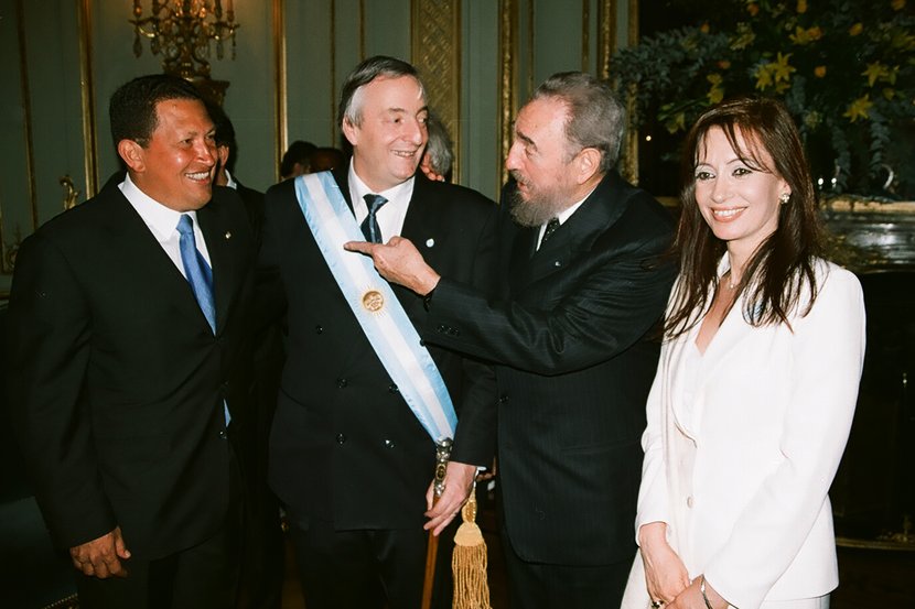 No fue un hombre, fue un CONTINENTE 
Comandante en Jefe: FIDEL ♥️