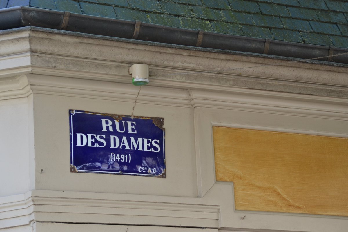 Qui sont les "dames" de la rue des Dames ?
rennes-infos-autrement.fr/rue-des-dames-…