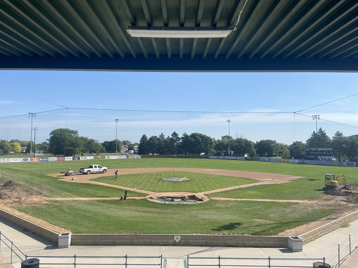 Ryan Deal tweet media