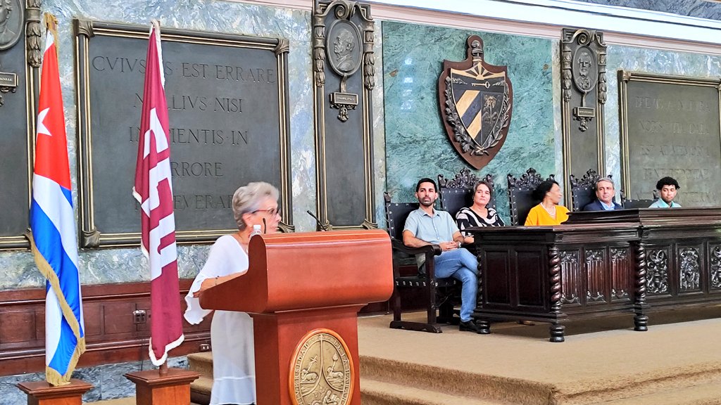 Al recordar #hoy la presencia de #FidelPorSiempre en la <a href="/UdeLaHabana/">Universidad de La Habana</a> la Dra.C. Francisca López Civeira afirmó: "(...) Tenemos que ser consecuentes con Fidel, con sus ideas, con su obra... en el 99 aniversario de su natalicio. Gracias Fidel, seguiremos contigo." #100AñosConFidel