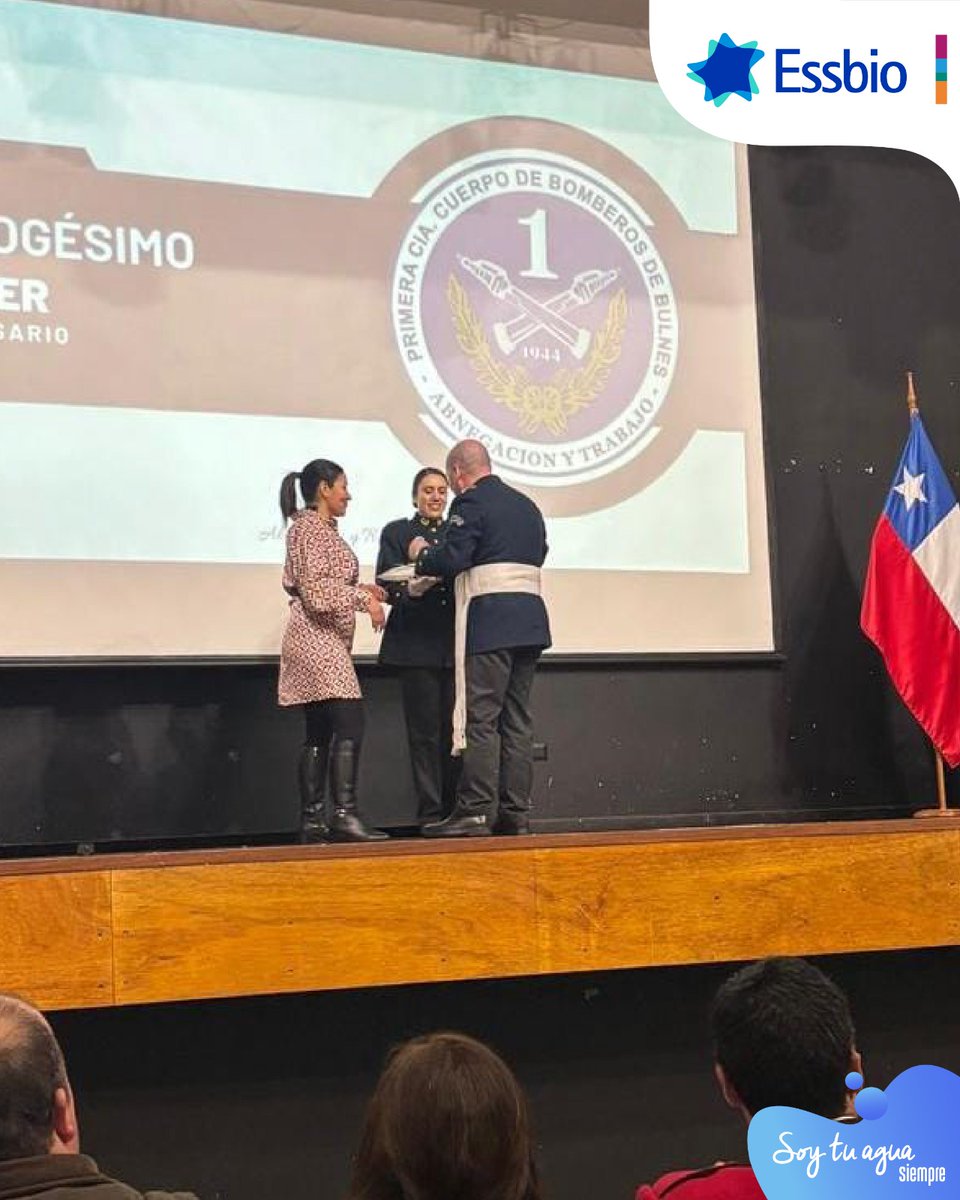 Acompañamos a la Primera Compañía del Cuerpo de Bomberos de Bulnes en la celebración de su 81° aniversario 🚒. Recibimos un reconocimiento por el trabajo colaborativo en el convenio de recaudación.

#SoyTuAguaSiempre