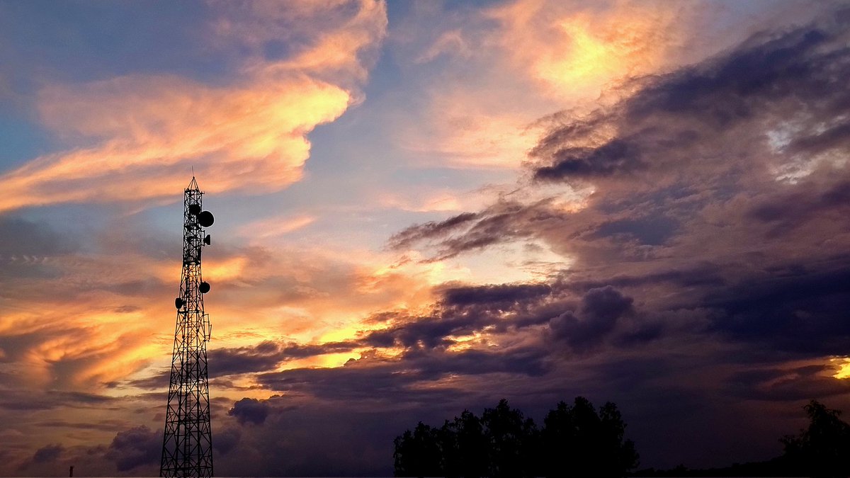theskyaddictt's tweet photo. forever amazed https://t.co/2qTe7Vwkaq