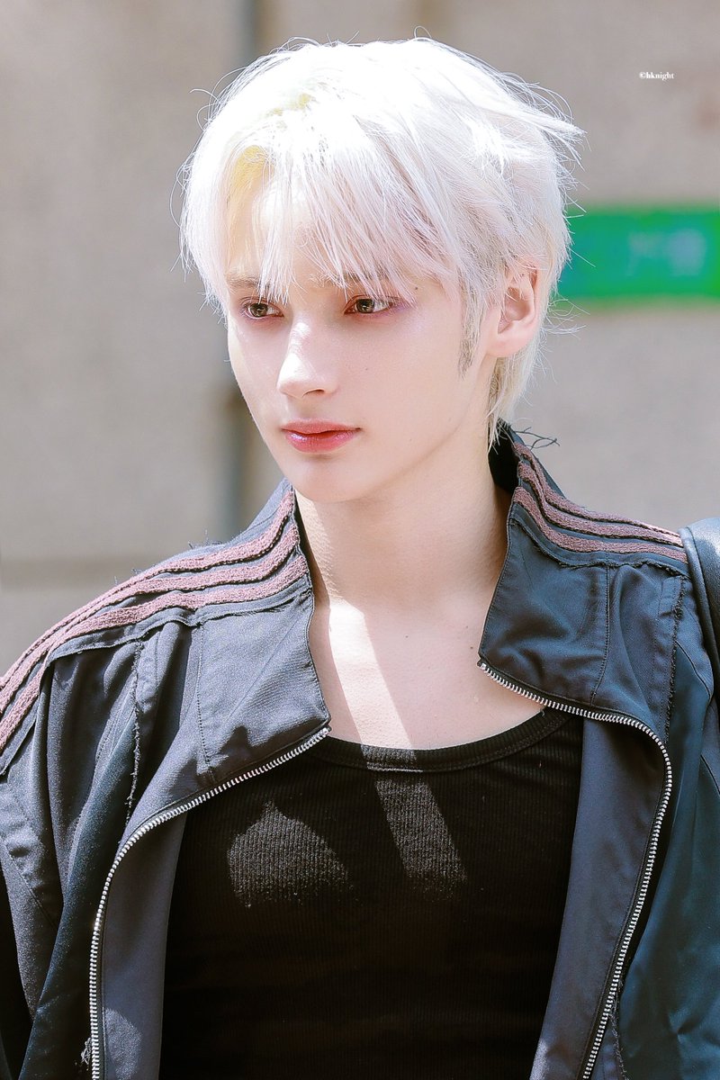 우리 카이 생일 너무 축하해
오늘 하루가 휴닝이한테는
따사로운 하루가 되었으면 좋겠어 

행복한 하루 보내 카이야, 많이 사랑해🤍

#달빛이춤추는휴닝카이의스물셋
#WeWillDanceWithHUE