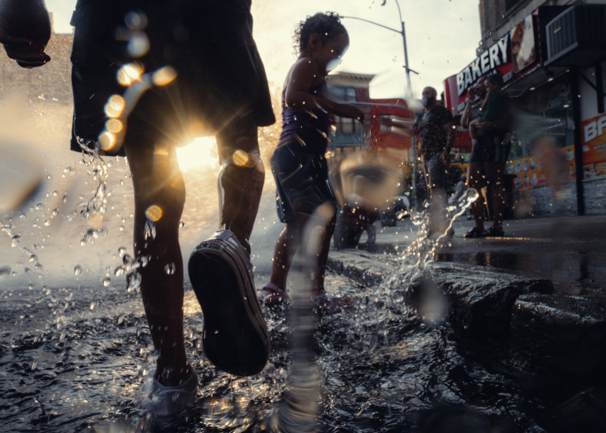 billydeee_'s tweet photo. Summers in the Heights, NYC https://t.co/V2wBuIJETB