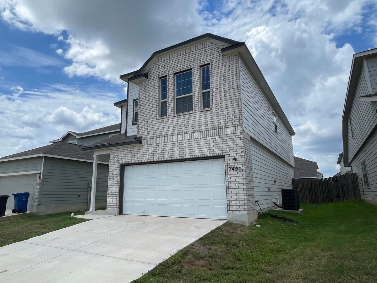 phillipwarrick's tweet photo. Owner Will Finance!
No Credit!
No Banks Needed! 
Your Down Payment plus Your Job is Your Credit! 
   
2455 Pink Pearl Dr, San Antonio, Tx

Please call/text or email!👇
￼
Raul Holguin
Office: 832.324.7215
Text: 832.877.3996
sales@phillipwarrick.com

https://t.co/6wJTcBk5Aj https://t.co/dM68vwRgP4