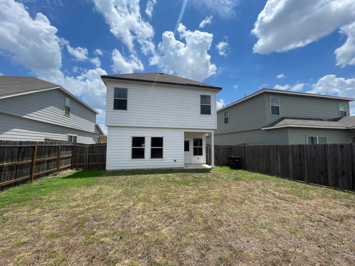 phillipwarrick's tweet photo. Owner Will Finance!
No Credit!
No Banks Needed! 
Your Down Payment plus Your Job is Your Credit! 
   
2455 Pink Pearl Dr, San Antonio, Tx

Please call/text or email!👇
￼
Raul Holguin
Office: 832.324.7215
Text: 832.877.3996
sales@phillipwarrick.com

https://t.co/6wJTcBk5Aj https://t.co/dM68vwRgP4