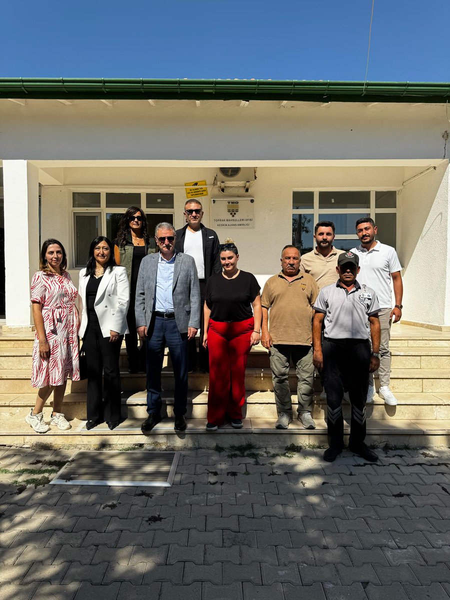 Ahmet_Guldal's tweet photo. 📍 Kırıkkale Başmüdürlüğümüze bağlı Keskin Ajans Amirliğimizi ve Keskin TMO-TOBB LİDAŞ tesisini ziyaret ettik.

İşyerlerimizde yürütülen alım faaliyetleri, alımı gerçekleştirilen ürünlerin muhafazası ve diğer çalışmalar hakkında yerinde değerlendirmelerde bulunduk. Ayrıca TMO-TOBB LİDAŞ tesislerinde yaptığımız incelemeler kapsamında, demonstratif nitelikteki seviye tespit sisteminin işleyişi hakkında bilgi aldık. Bu sistem sayesinde modern depolama tesislerinde ürün giriş-çıkış hareketlerinin uzaktan izlenmesi ve kayıt dışı herhangi bir ürün çıkışında müdahale edilmesi mümkün olacaktır.

Görevli personelimize teşekkür ediyor, çalışmalarında başarılar diliyorum.