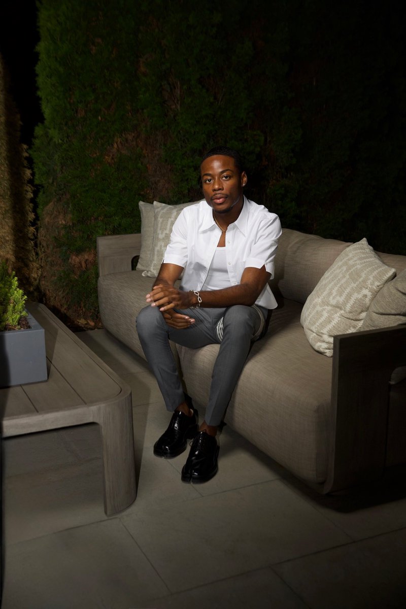 MLV_Jr's tweet image. what did i miss? 🎈