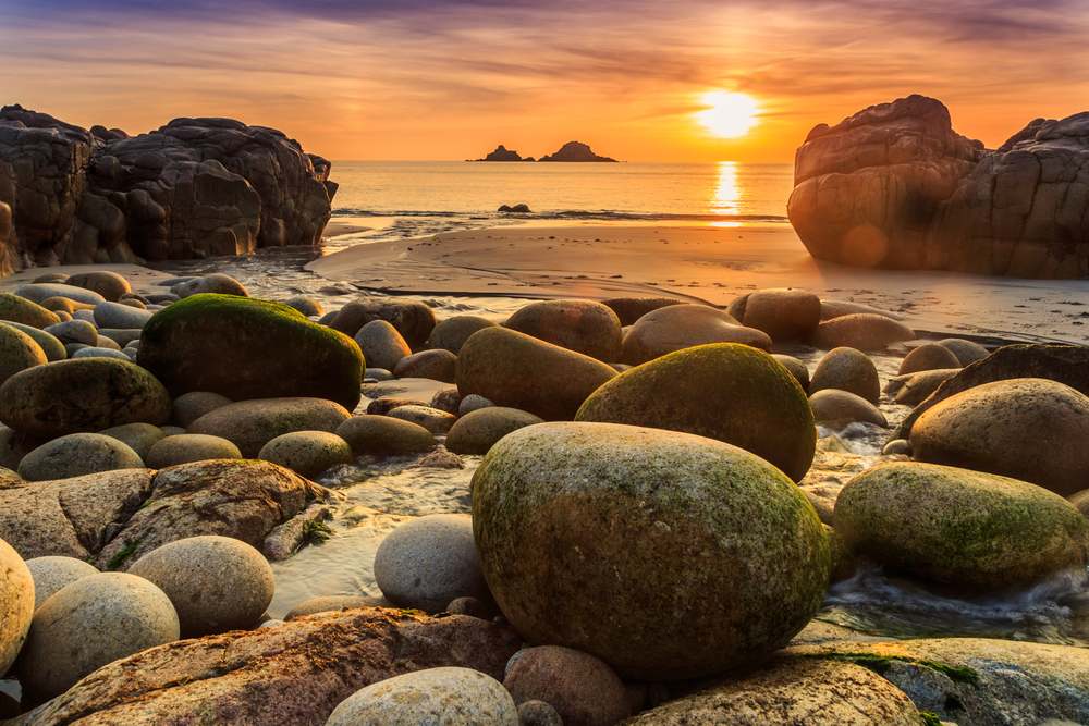 Have a good evening  #Cornwall. 

We are going home, but there will be jobs posting till 8pm, and we will be back tomorrow at 9am. 

See you then!