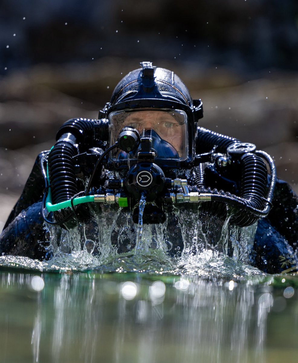 Diving and underwater photogrpahy can be gear-intensive, but building your kit is one of the best parts of the hobby. As a kid, I spent countless hours building with Lego. Now, it's just slightly more expensive Lego, designed for exploring the underwater world 🛸👩🏼‍🚀