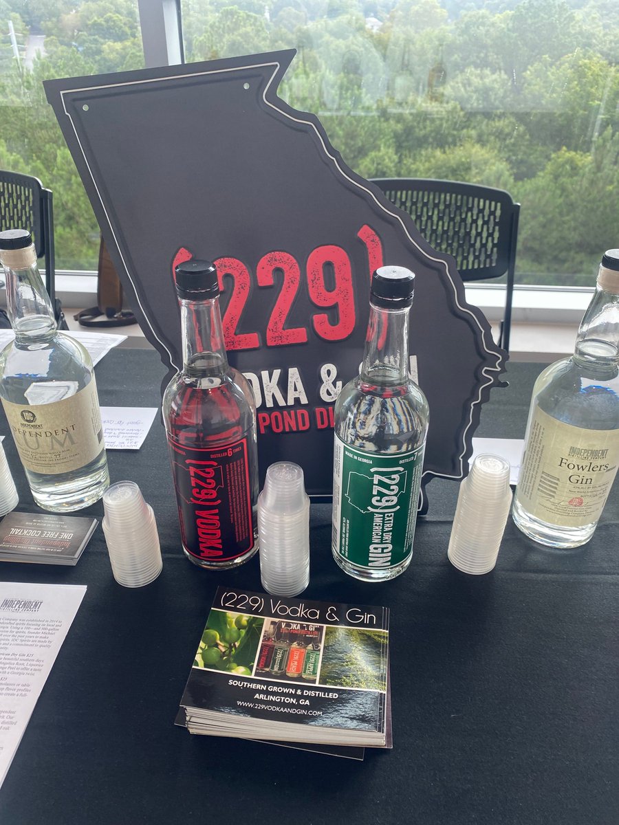 229vodkaandgin's tweet photo. Thanks to all who came to the Savannah Trade Show in Athens! We hope you enjoyed tastings of 229 Vodka and Gin!
.
#229vodkaandgin #stillponddistillers #georgiasonlywineryanddistillery #savdist #savannahdistributing #savannahdistributingcompany #athens #athensga #atkinsfordarena https://t.co/WDCWfiw53z