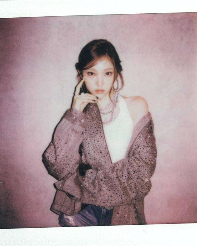 LEE YOUNGSEO CHARTS tweet media