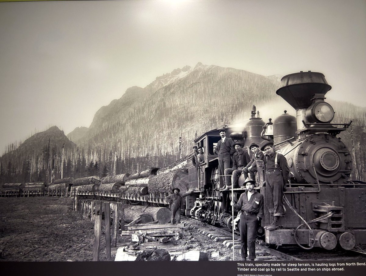 Odličan muzej u Seattleu. Red piva, red željeznice i otimanja prirodi, isušivanja, mostogradnje, premošćivanja, pa red Nirvane i Mudhoneyja.