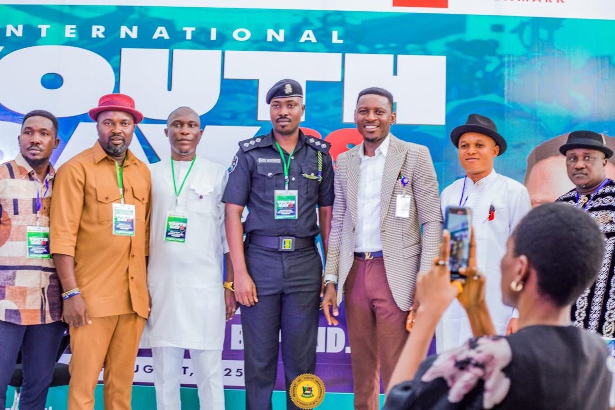 UNODC_Nigeria's tweet photo. Stakeholders at the intersection of youth, peace &amp; security at the Int’l Youth Day comm. &amp; inauguration of the Youth Peace Champions in Bayelsa. 
 
Together, we called for a more localized &amp; innovative approach to youth engagement &amp; crime prevention in Bayelsa.

#FrameTheFuture https://t.co/8fLG2wpOL0