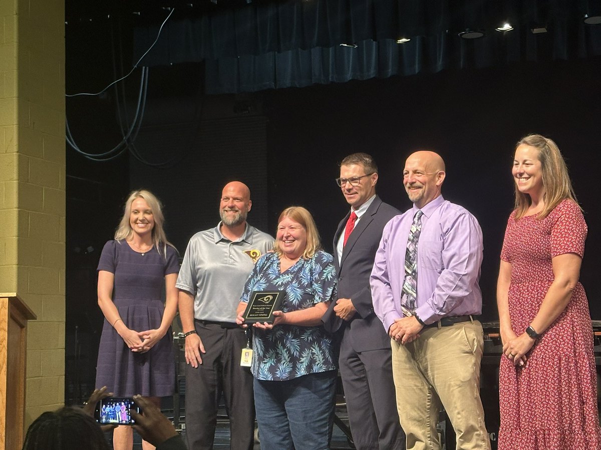 RMS_RossRams's tweet photo. What a way to start the year for staff!  RLS honoring RMS’s very own, Holly Vining, as Teacher of the Year!  Well deserved! #GoRAMS https://t.co/jM5e2KltDW
