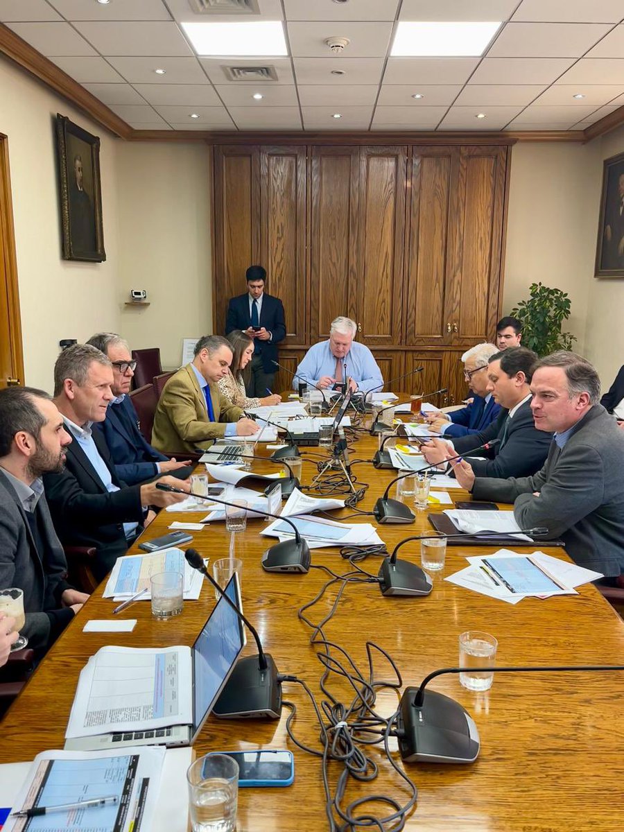 En Comisión de Transportes despachamos proyecto que modifica la Ley de Fomento a la Marina Mercante y Navegación, para fomentar la competencia en el mercado del cabotaje marítimo. Una gran oportunidad de desarrollo para el Puerto de #Coquimbo 🏗️ 🚢
