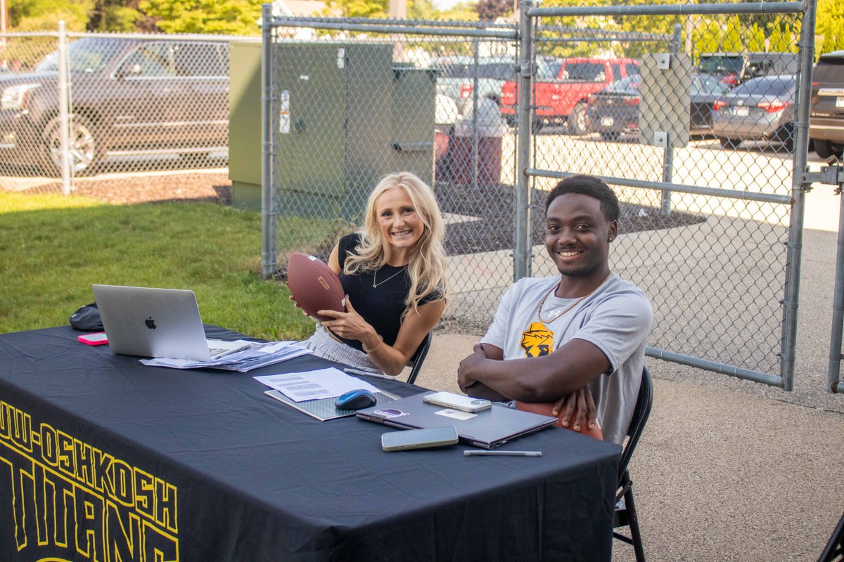 UW-Oshkosh Football tweet media