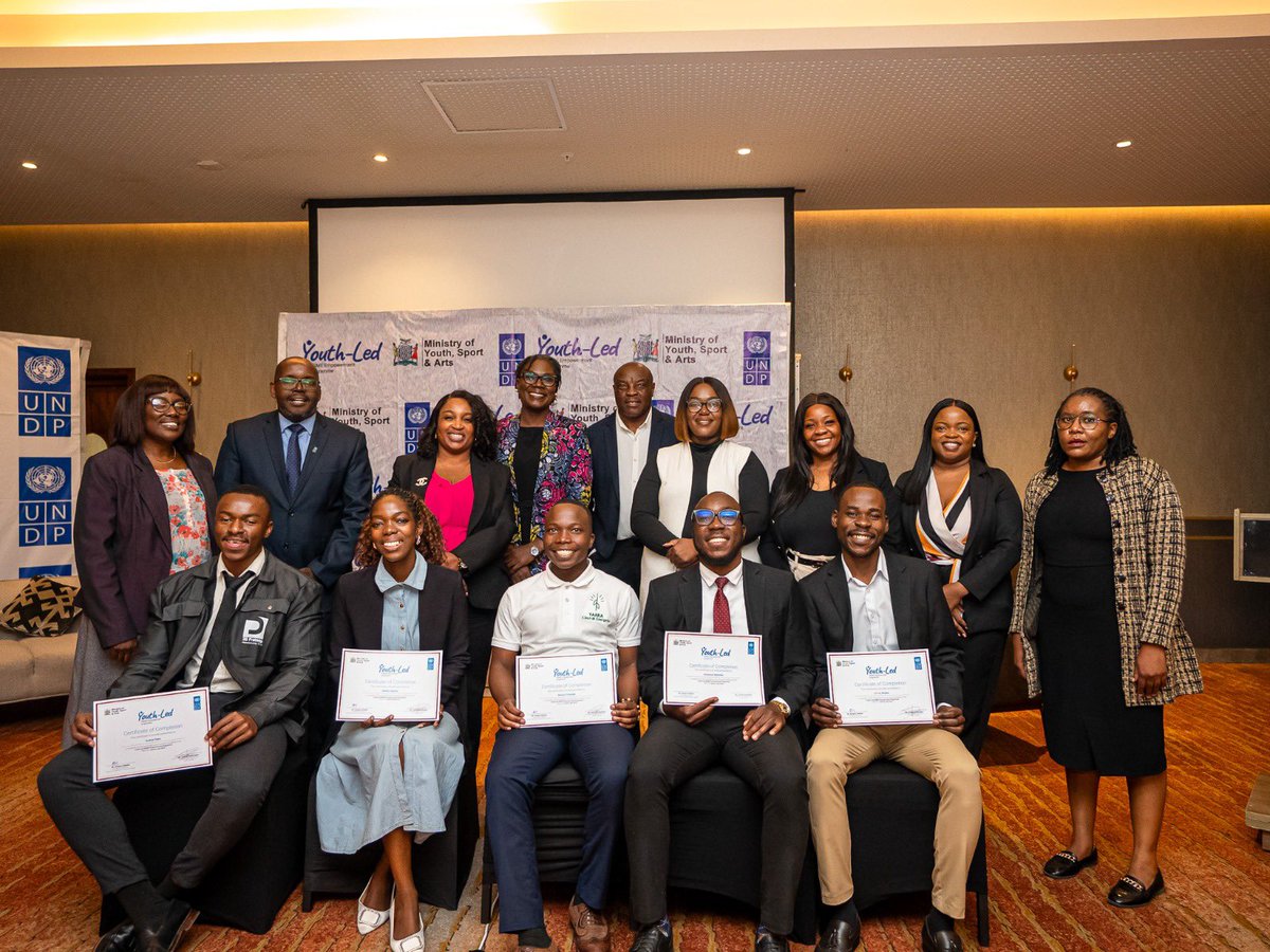 UNDPZambia's tweet photo. 170 youth-led MSMEs, 10 finalists and now 5 winners!

Congratulations:
🚀Yaaka Investments
🚀Uniplexity AI
🚀 Tiyeni Mobility
🚀Zambian ARTS Publishing House
🚀3D Protosign Manufacturing

Their dedication + ingenuity demonstrates the potential for youths to shape 🇿🇲's future! https://t.co/tXKRVDzYs2