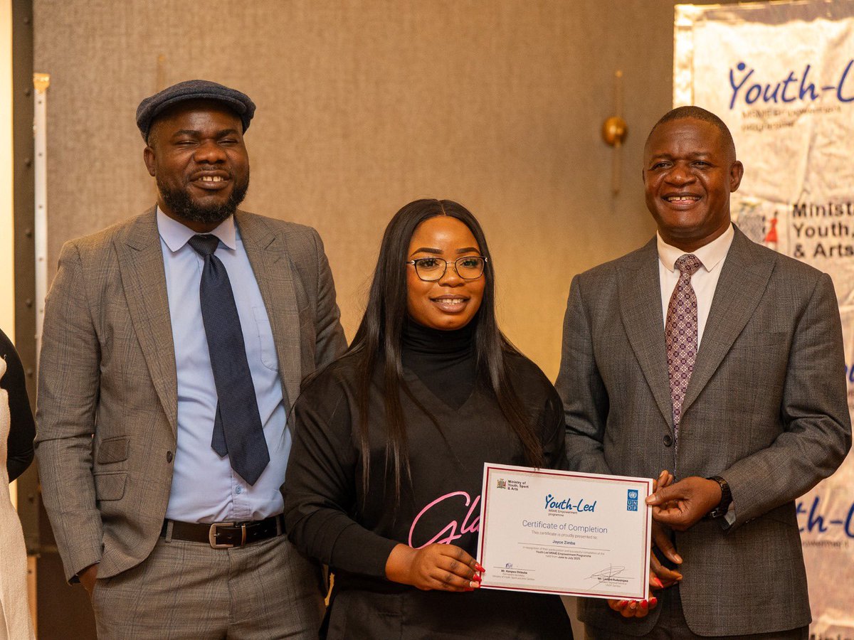 UNDPZambia's tweet photo. 170 youth-led MSMEs, 10 finalists and now 5 winners!

Congratulations:
🚀Yaaka Investments
🚀Uniplexity AI
🚀 Tiyeni Mobility
🚀Zambian ARTS Publishing House
🚀3D Protosign Manufacturing

Their dedication + ingenuity demonstrates the potential for youths to shape 🇿🇲's future! https://t.co/tXKRVDzYs2