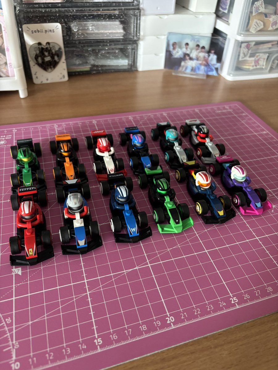 hoonhaze's tweet image. the family is #complete