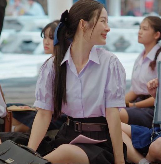 คุนมิ้วโหดมาก ใส่ชุดนักเรียนม.ปลาย ก้ยังคงเปนรักแรก ป้อปปี้ของทุกคน วันวาเลนไทน์คงได้ดอกไม้จากพวกหนุ่มๆ นักบอล สุดหล่อนักบาส พวกนักตะกร้อปากเสีย จากหลีดสวยๆ นักวิ่งหน้าตาน่ารัก สติ้กเกอร์รูปหัวใจเต็มเสื้อ 😭😭
