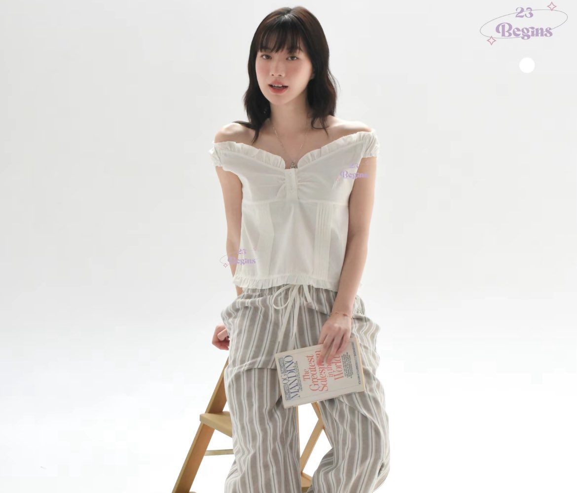 secondnhand's tweet photo. ส่งต่อ 23begins
Arial สีขาว🤍
(ในช้อปไม่มีขายแล้ว ของจริงน่ารักมาก)

🏷️ 220 รวมส่งค่ะ

#ส่งต่อ23begins #23begins #ส่งต่อเสื้อผ้ามือสอง #ส่งต่อเสื้อผ้ามือ2 #ส่งต่อเสื้อผ้า #ส่งต่อ #โล๊ะตู้เสื้อผ้า #ส่งต่อstylist #ส่งต่อcintage https://t.co/mK1OM3L5HF