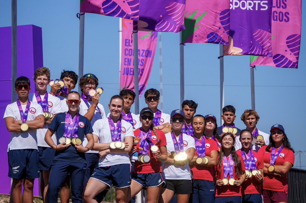 TeamChile_COCH's tweet photo. 🇨🇱😮‍💨😎 ¡LOS MEJORES DE AMÉRICA!

🥇🥇🥇🥇🥇🥇🥇🥇🥈🥈🥈🥉

✅ Ganadores del medallero.

✅ Medallistas en 12 de las 13 pruebas.

✅ Talento y trabajo iniguable.

😍 ¡Qué grande el Team Chile de Remo! 😍

#VamosTeamChile 🇨🇱 https://t.co/pAg1N6S0Am