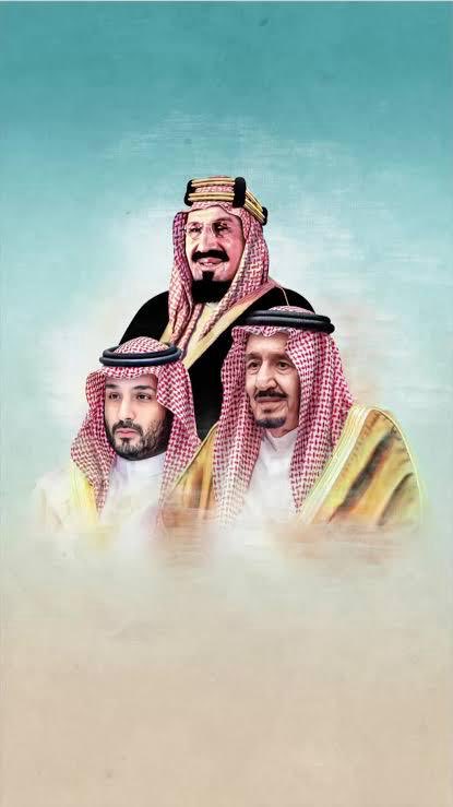 لسنا مُمتنين - على هذه الأرض الطاهرة - لأحد ، و لم يسبق أن أخذنا ريالاً و لا درهماً من " جيوب أحد " ، ولا يُسدد فواتير تنمية وطننا الشاملة أحد ، فالله أكرمنا بولاةِ أمرٍ " ورثوا المجد والزعامة " أباً عن جد ، وحكمونا بالعدل ، وجعلوا مصلحة المواطن " مقدمةً " على كُلِ المصالح ، فلك
